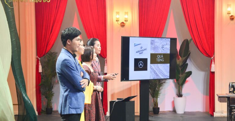 Quả quyết tặng quà 10 tỷ, xe Mercedes S500 cho khách sẽ thu về 400 tỷ, môi giới triệu đô bị loại vì mang giá trị vật chất ra đánh đổi giá trị tinh thần