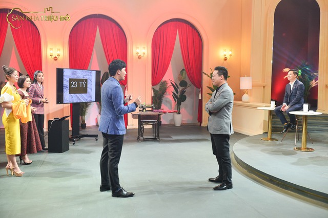 Quả quyết tặng quà 10 tỷ, xe Mercedes S500 cho khách sẽ thu về 400 tỷ, môi giới triệu đô bị loại vì mang giá trị vật chất ra đánh đổi giá trị tinh thần - Ảnh 1. Quả quyết tặng quà 10 tỷ, xe Mercedes S500 cho khách sẽ thu về 400 tỷ, môi giới triệu đô bị loại vì mang giá trị vật chất ra đánh đổi giá trị tinh thần - Ảnh 1.