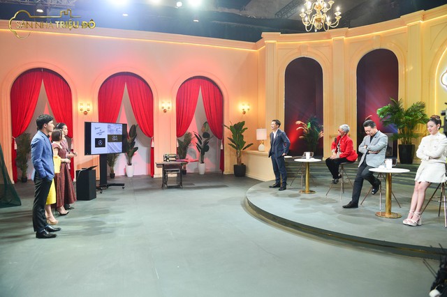 Quả quyết tặng quà 10 tỷ, xe Mercedes S500 cho khách sẽ thu về 400 tỷ, môi giới triệu đô bị loại vì mang giá trị vật chất ra đánh đổi giá trị tinh thần - Ảnh 2. Quả quyết tặng quà 10 tỷ, xe Mercedes S500 cho khách sẽ thu về 400 tỷ, môi giới triệu đô bị loại vì mang giá trị vật chất ra đánh đổi giá trị tinh thần - Ảnh 2.